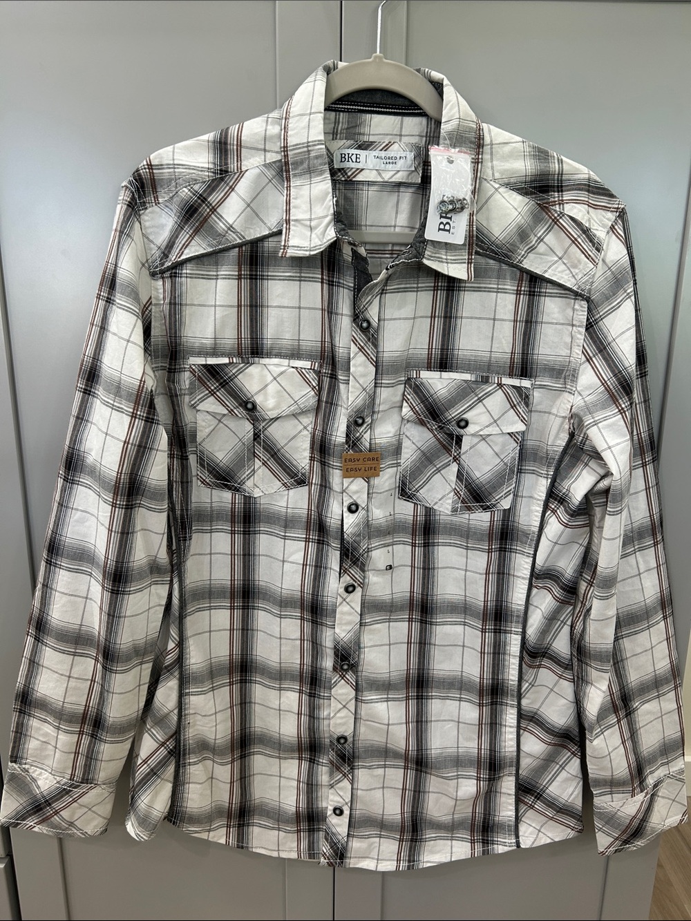 BKE Buckle Mens Plaid Shirt Tailored Fit NWT Large Easy Care Western White Black